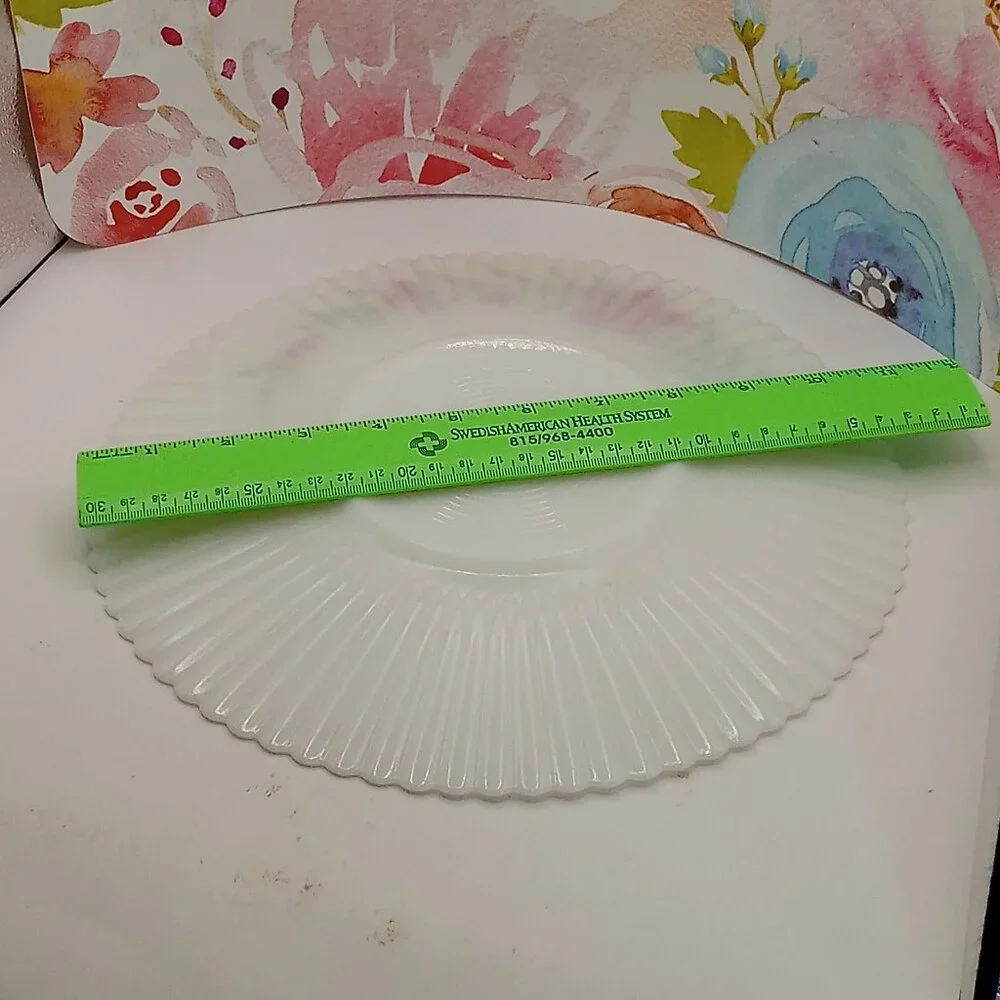 PETALWARE Milk Glass Dinner Plate Florette Pattern Vtg 11" Round - Picture 3 of 7